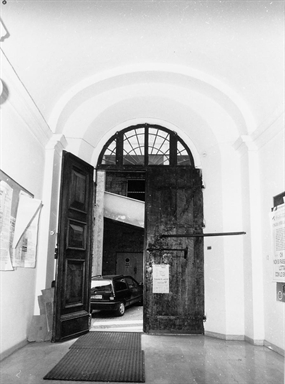 Scuola I. T. S. Commerciale e per Geometri 